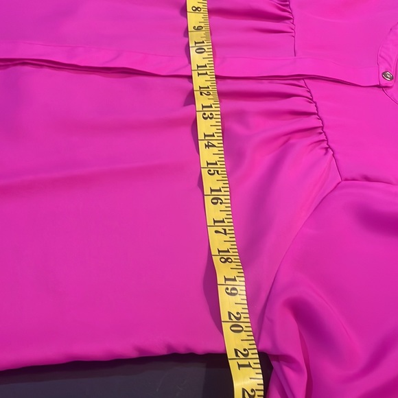 Gianni Binni Hot Pink Button down flowy blouse,pleated front and back,Large - Picture 7 of 11